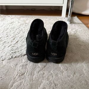 UGG Black Suede Ultra Minis- Kids 5/W 7